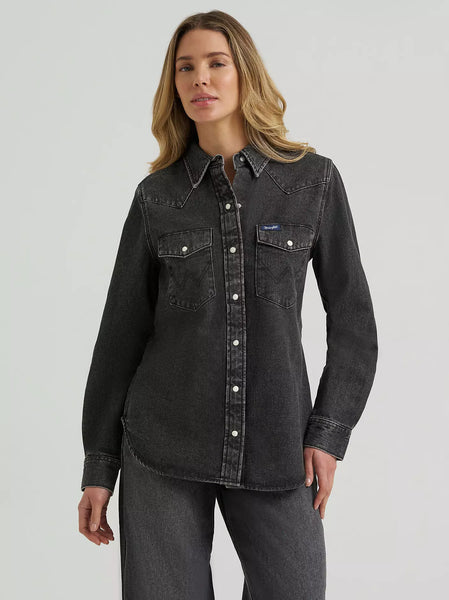Women's Wrangler Colorwash Iconic Snap Shirt in Black