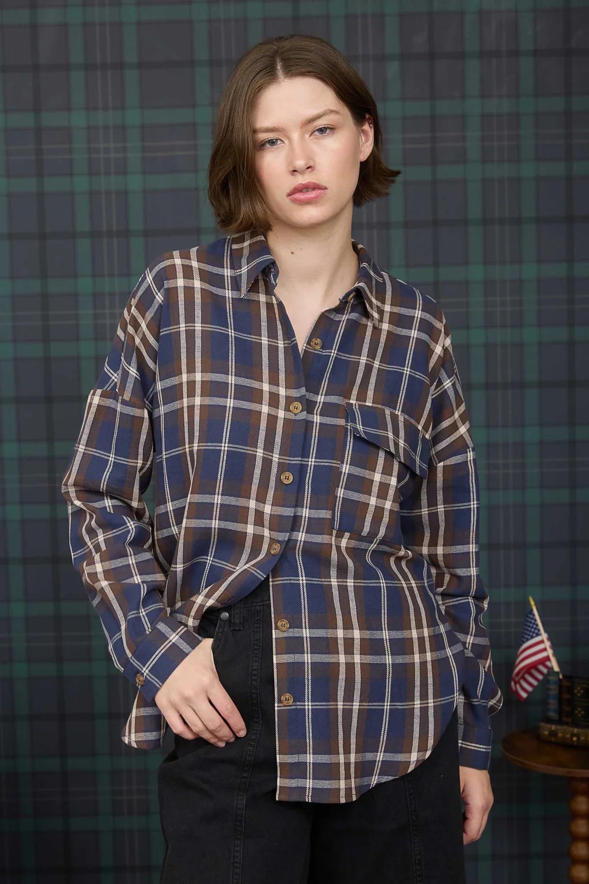 PLAID BUTTON DOWN POCKET DETAIL LONG SLEEVE SHIRT