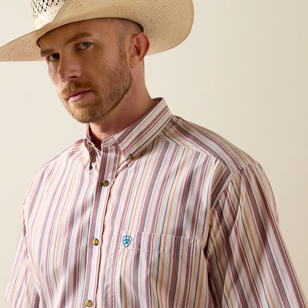 July26 10073597 Ariat Men's Pro Series Neil Classic Fit Short Sleeve Shirt