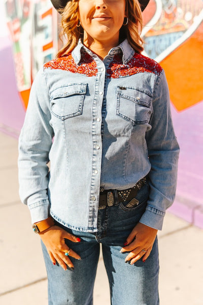 Ladies Paisley Yoke Washed Denim Pearl Snap