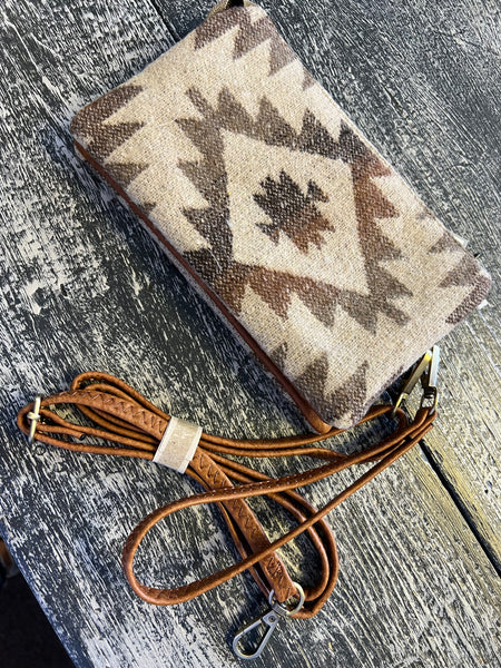 Riley Clutch/Crossbody Wallet